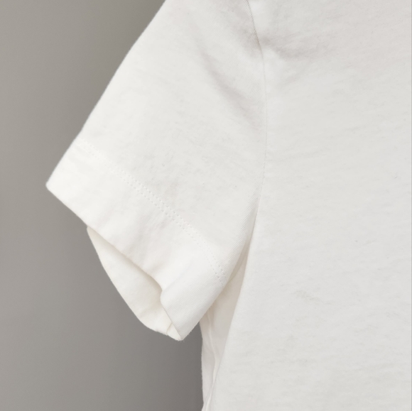 Wilfred Free Weekend T-Shirt - Picture 5 of 14